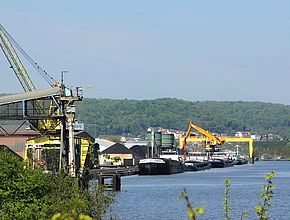 Port de Frouard - Agrandir l'image, .JPG 150,9 Ko (fenêtre modale)